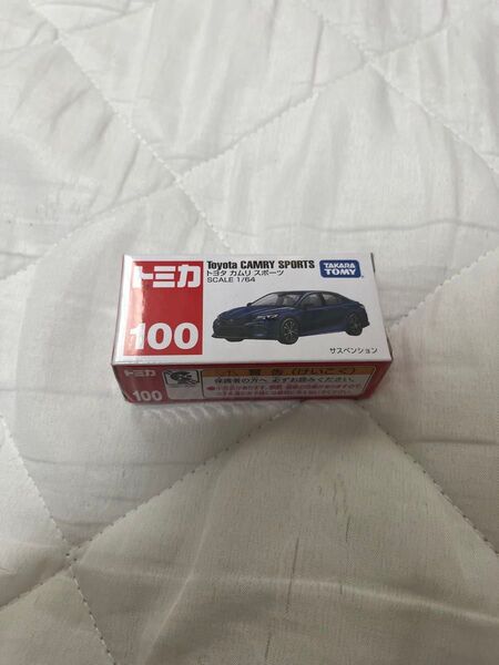 トミカNo.100 トヨタカリム スポーツ 新品