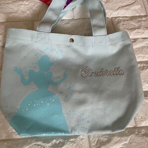 ディズニー シンデレラ トートバッグ ☆ 水色が涼しげで、プリンセスがキュートなバック【新品未使用品】
