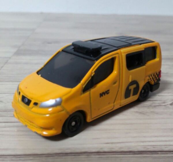 トミカ No.27 ニッサン 日産 NV200 タクシー 2017年