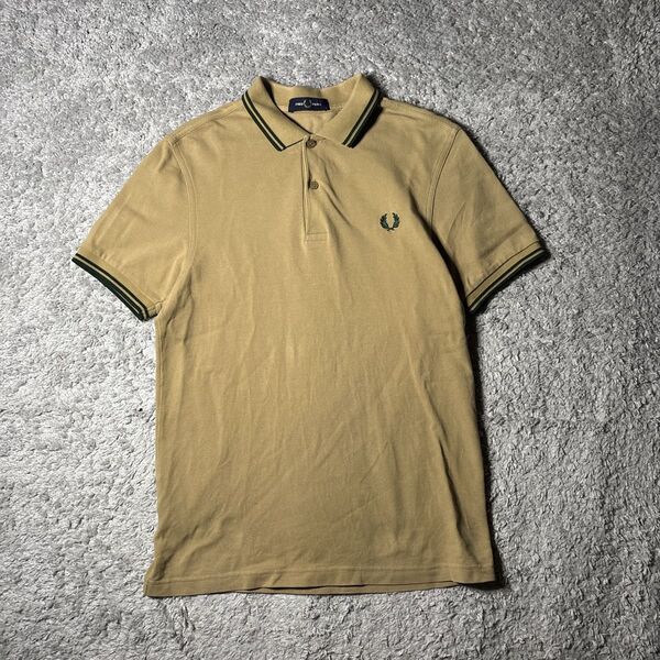 フレッドペリー FRED PERRY ポロシャツ 半袖 半袖ポロシャツ 鹿の子 リブライン ワンポイント刺繍 ロゴ刺繍 古着
