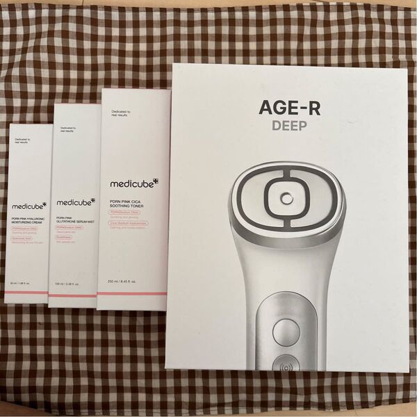 【新品未開封】medicube メディキューブ 美顔器 AGE-R ユーセラディープショット トナー セラムミスト クリーム