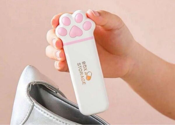 ピルケース マルチ サプリ 肉球 ネコ 猫 ピンク 携帯 持ち運び 小物 ポーチ バッグ 可愛い ホワイト