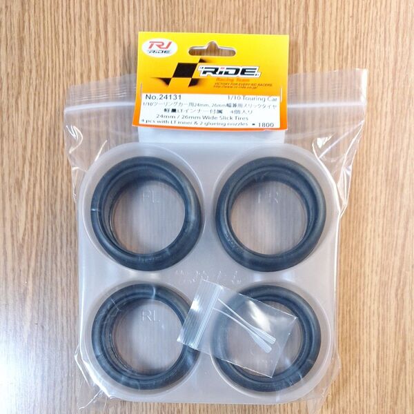 ブレイド 24131 1/10ツーリングカー用24mm、26mm幅兼用スリックタイヤ 軽量LTインナー付属 4個入り
