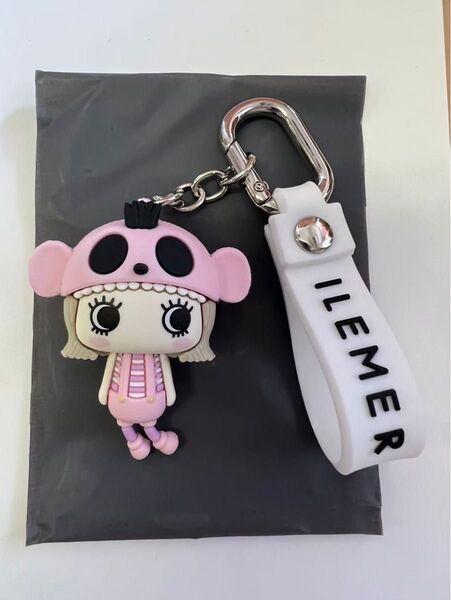 【新品未使用】イルメール ハッピーチャーム キーホルダー ピンクホワイト