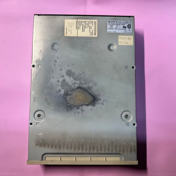 CDU561-25 SONY SCSI キャディー式CDドライブ