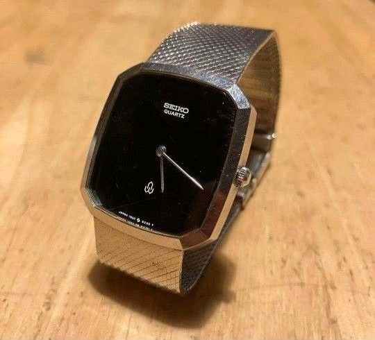 77年製オールドSeikoシャリオオニキス文字盤クォーツ稼働品スクエアブラック