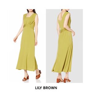 美品 LILYBROWN リリーブラウン ピンタックロングドレス ワンピース