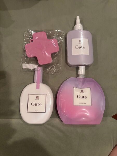 イクモア イクモアキュート iqumore エッセンス オイル ヘアマスク スカルプブラシ 新品