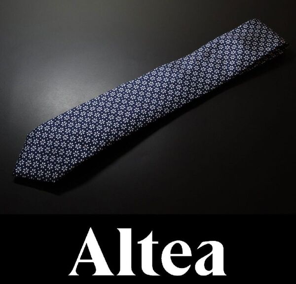9683◆altea アルテア◆ネクタイ定価16,500円◆剣先幅7.5㎝◆ネイビー~プリント柄◆シルク100%◆イタリア製◆新品