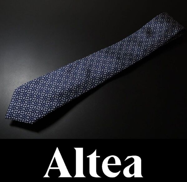 9680◆altea アルテア◆ネクタイ定価16,500円◆剣先幅7.5㎝◆ネイビー~プリント柄◆シルク100%◆イタリア製◆新品
