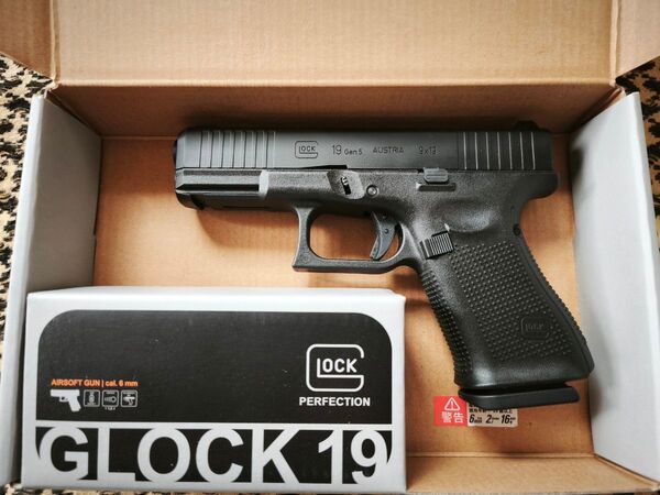 UMAREX GLOCK 19 Gen5 ☆美品・国内ガス対応バルブ換装☆ VFC ウマレックス グロック マルイ