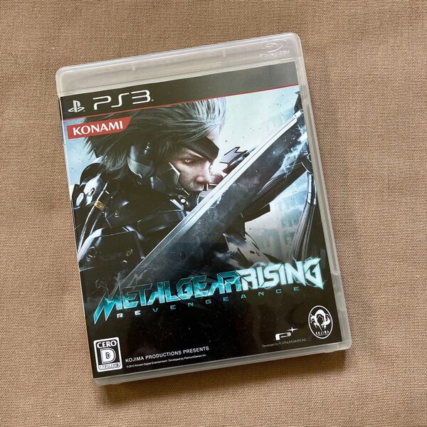 PS3 METAL GEAR RISING REVENGEANCE
