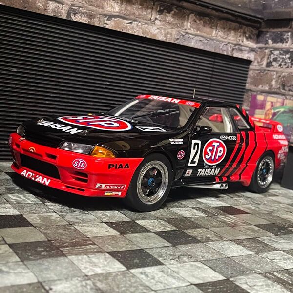 1/18 AUTOart 日産 スカイライン GT-R R32 タイサン STP 土屋圭一 高橋国光