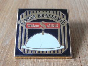 古い ピンバッジ : CARTE BRASSERIE William SAURIN 缶詰 広告 ロゴ デザイン ピンズ #A