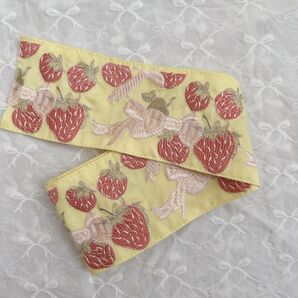 いちごとリボン柄刺繍リボン(イエロー) 1mカット済み