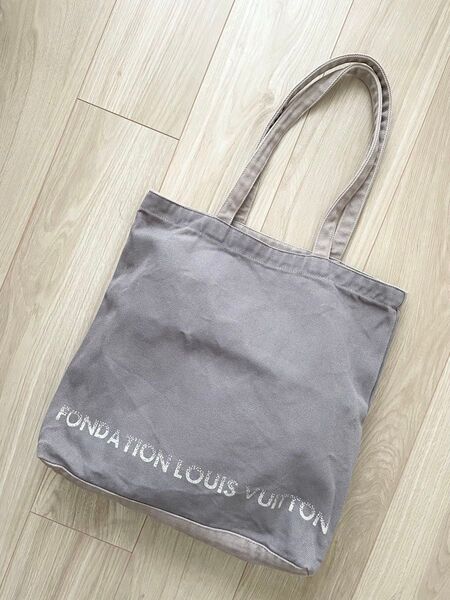 ルイヴィトン トートバッグ メンズ レディース 美術館限定 エコバッグ グレー LOUIS VUITTON FONDATION