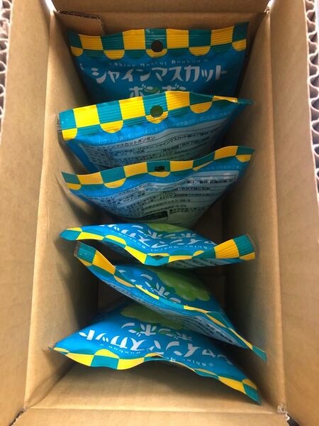 シャインマスカットボンボン ファミリーマート 6袋 八雲製菓