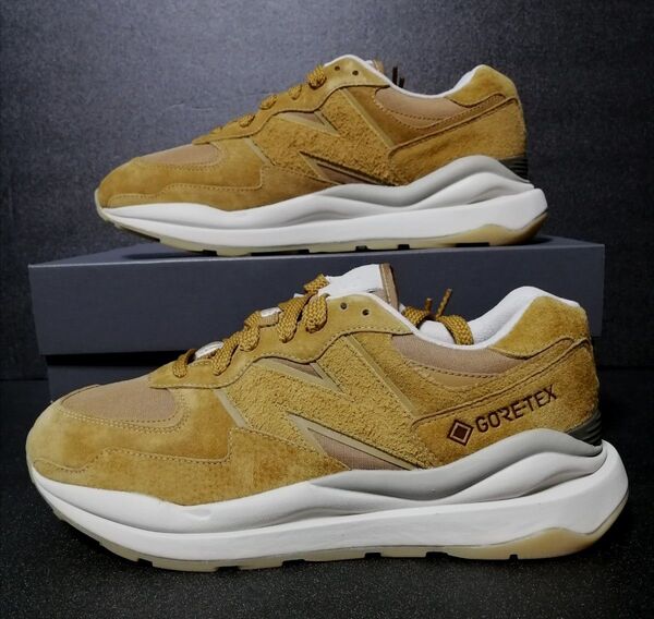 ニューバランス スニーカー M5740GXA ゴアテックス GORE-TEX 27.5cm 未使用 箱に破損あり A
