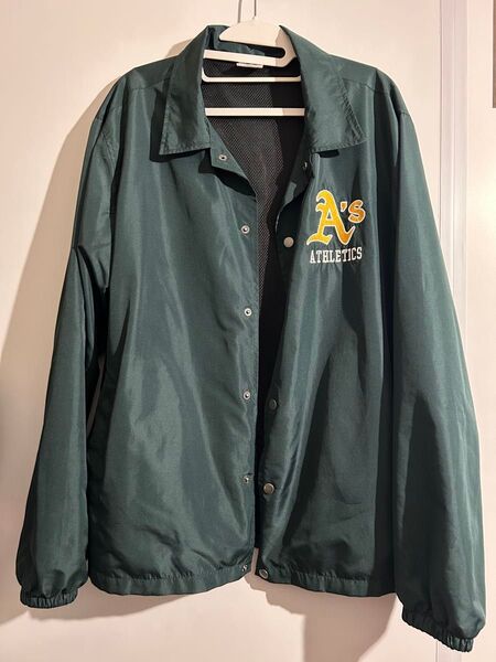 MLB公式 オークランドアスレチックス コーチジャケット A’s ジェニュイン 古着 Lサイズ 緑 ナイロンジャケット