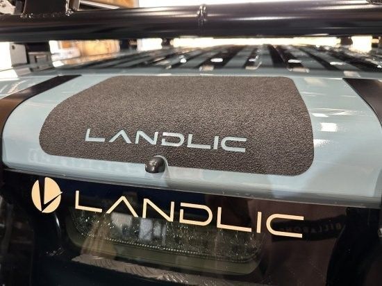 デリカD:5前期後期OK☆リアゲートプロテクター☆ランドリックジャパン☆LANDLIC JAPAN☆