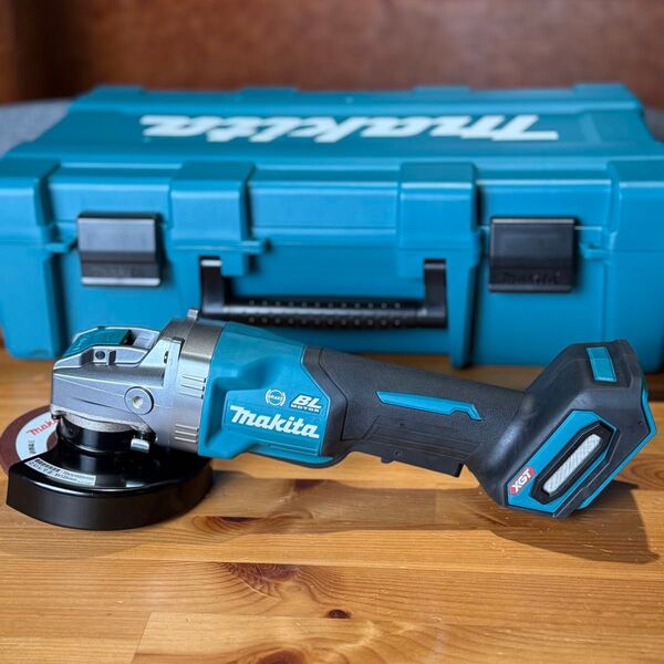 新品 マキタ 40Vmax 125mm充電式ディスクグラインダ GA047G makita 充電式ディスクグラインダー GA047