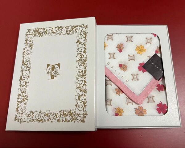 CELINE セリーヌ ハンカチ 未使用品(^^)/ ピンク系 日用品