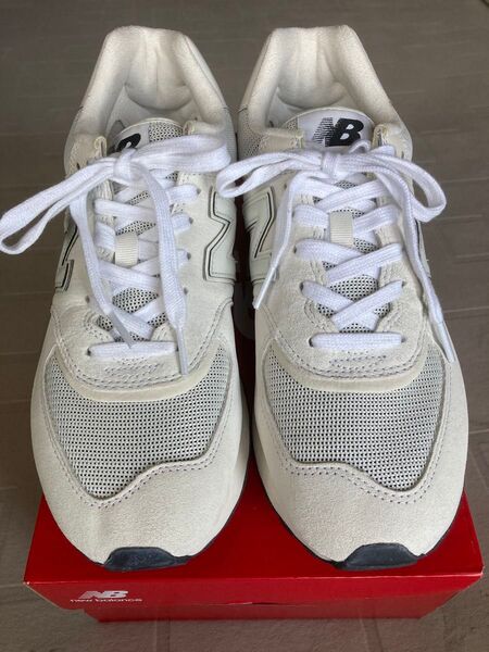 New Balance M2002RWA オフホワイト 26.5cm屋内で数分使用のみ
