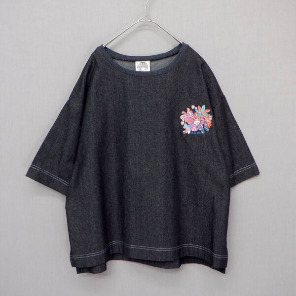ぷりぷりキノコとネコ花刺繍 デニムTシャツ