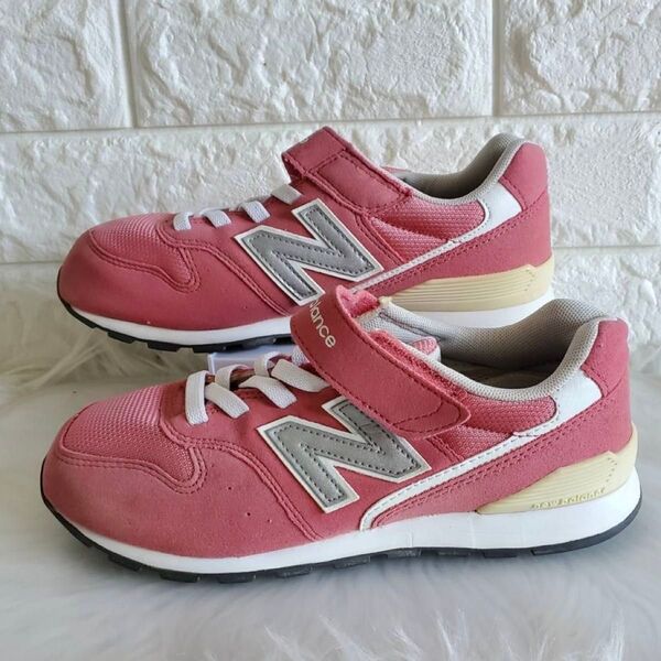 NEW BALANCEニューバランス ぴんく 22.5cm
