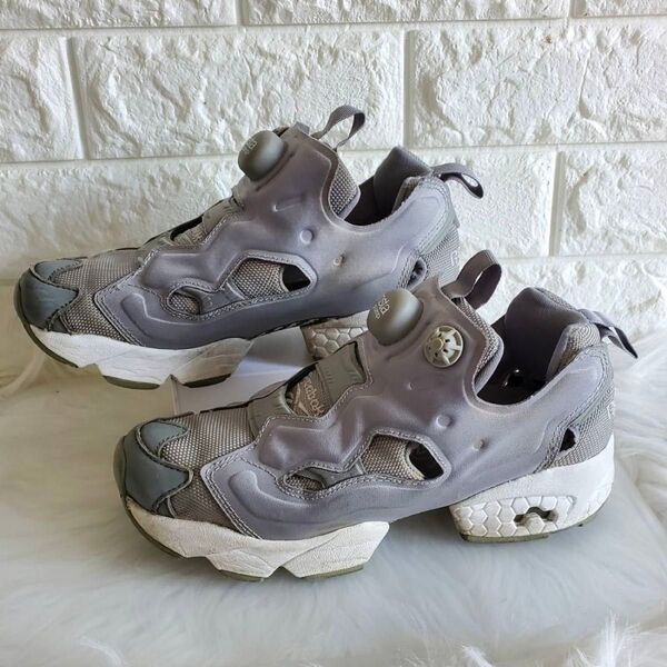 Reebokリーボックポンプフューリ スニーカー 23cm