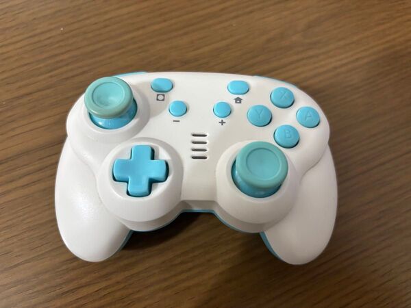 CYBER・ジャイロコントローラー ミニ 無線タイプ(SWITCH用)クリーム×ライトブルー 動作確認済