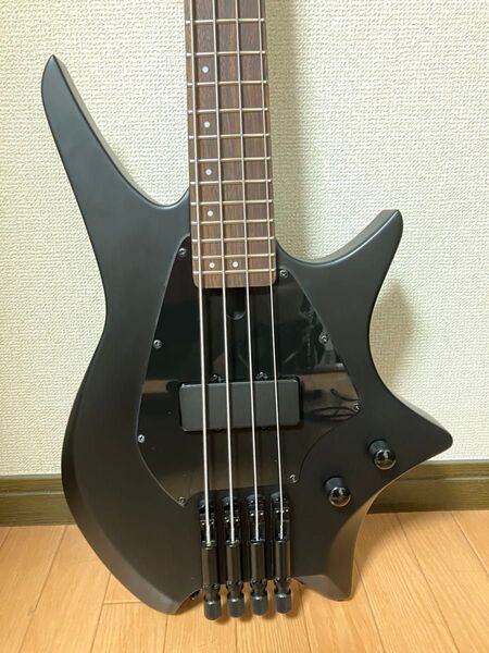 【エレキベース】HEX Guitars / NB300 Black(ほぼ新品エリクサー045-100張ってます)
