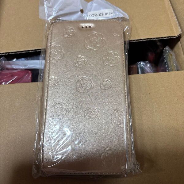 iPhone XSMAX手帳型ケース