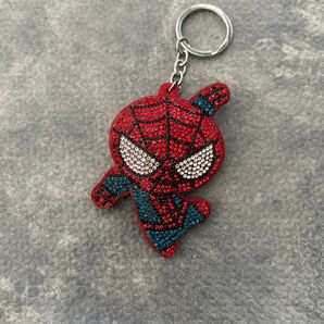 スパイダーマンキラキラキーホルダー