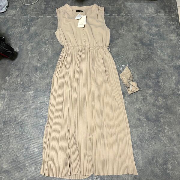 新品リエンダワンピース ノースリーブ