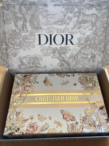 Dior ディオール限定柄ギフトボックス