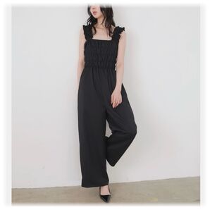 ★新品 フリルオールインワン LIAN
