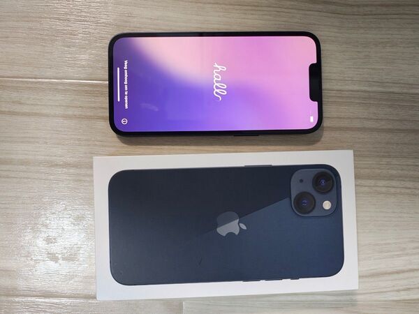 Apple iPhone 13 128GB ミッドナイト