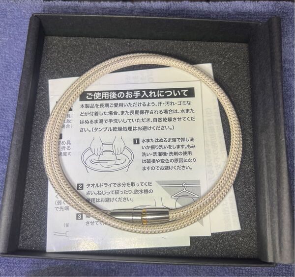 phiten (ファイテン) ネックレス RAKUWA磁気チタンネックレス メタルトップ ベージュ/ピンク 50cm