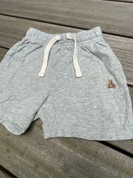 GAP グレー短パン 70㎝