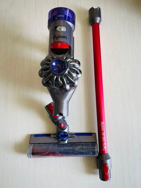 dyson v8 slim fluffy 掃除機