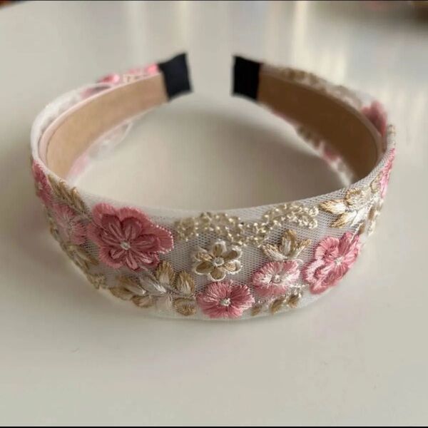 インド刺繍リボン カチューシャ 可愛い ヘアアクセサリー ハンドメイド