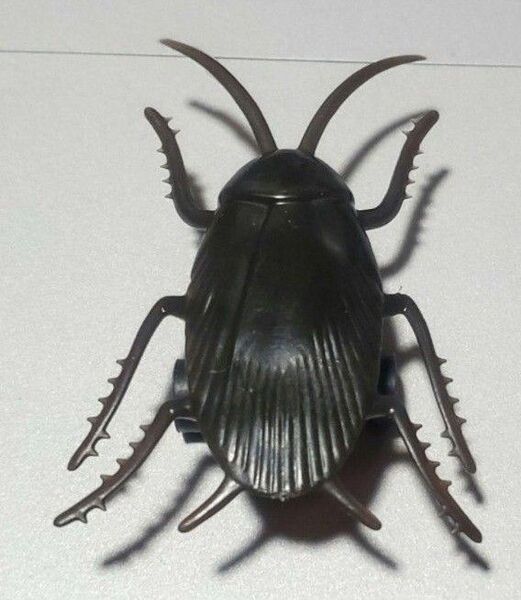 ドッキリ 走る ゴキブリ おもちゃ 即日発送 即購入可
