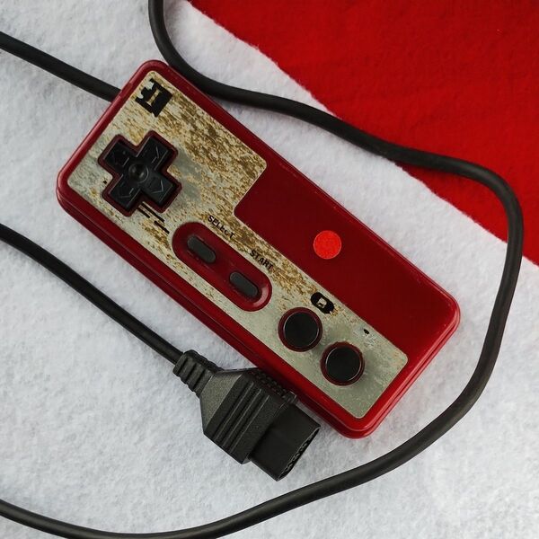 動作確認済み ①ニューファミコン用コントローラー 純正FC1P改造 分解洗浄済み