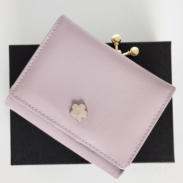 新品 未使用 MARY QUANT マリークワント エナメル がま口 折り 財布 パープル 薄紫色 ウォレット デイジー マリクワ