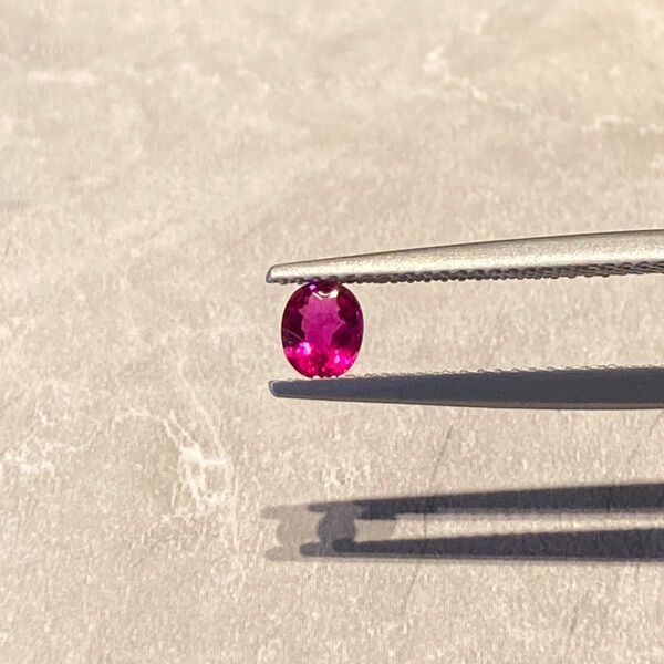 天然石ルビー ルース(裸石)0.40ct's
