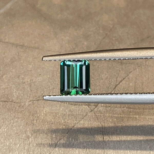 【高品質】天然石グリーントルマリン ルース(裸石)0.97ct's