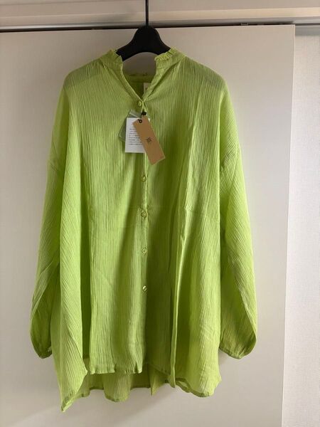【新品未使用】長袖ブラウス 透け感 薄手生地 イエローグリーン タグ付き