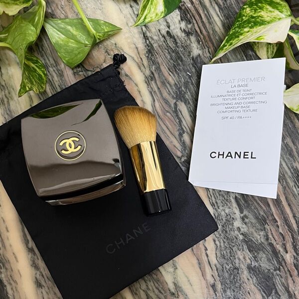 CHANEL サブリマージュルタン 20ファンデーションブラシつき ミニ巾着と下地サンプルのおまけ付き☆