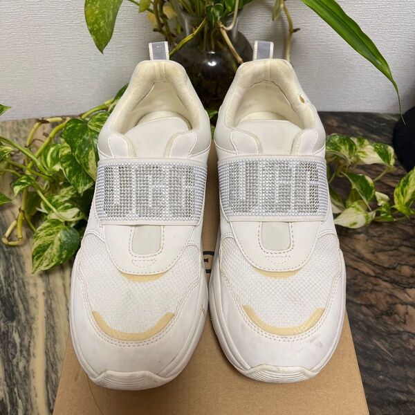UGG 厚底スニーカー ラインストーンロゴ ホワイト 23.5cm